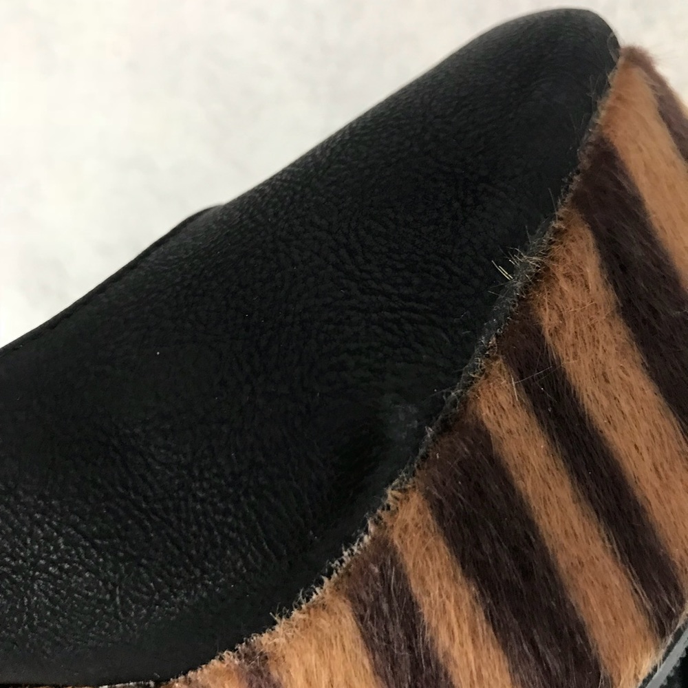 Fahrenheit Animal Print Rounded Toe Wedge - Picture 6 of 7